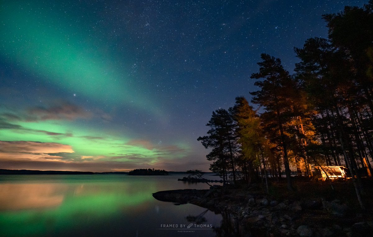 Lady #aurora dancing over our shelter at lake Stora Gla in Glaskogen, Sweden.
<a href="/VisitSweden/">Visit Sweden</a> @VisitSwedenUK <a href="/AuroraMAX/">AuroraMAX</a> <a href="/StormHour/">#StormHour</a> <a href="/TweetAurora/">Aurorasaurus</a> #glaskogen