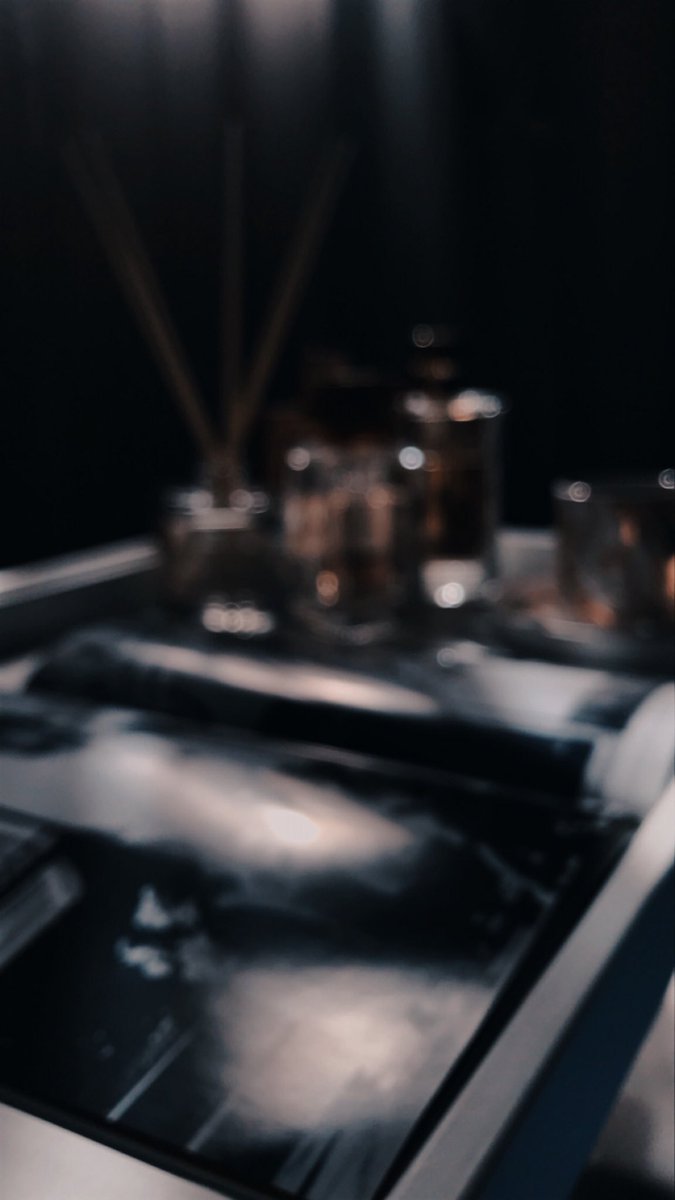 sabha93's tweet image. جِعل تبطي سنينك و الغلا ساري 
زولك يا محبي دوى للقلب وعلاجه ..