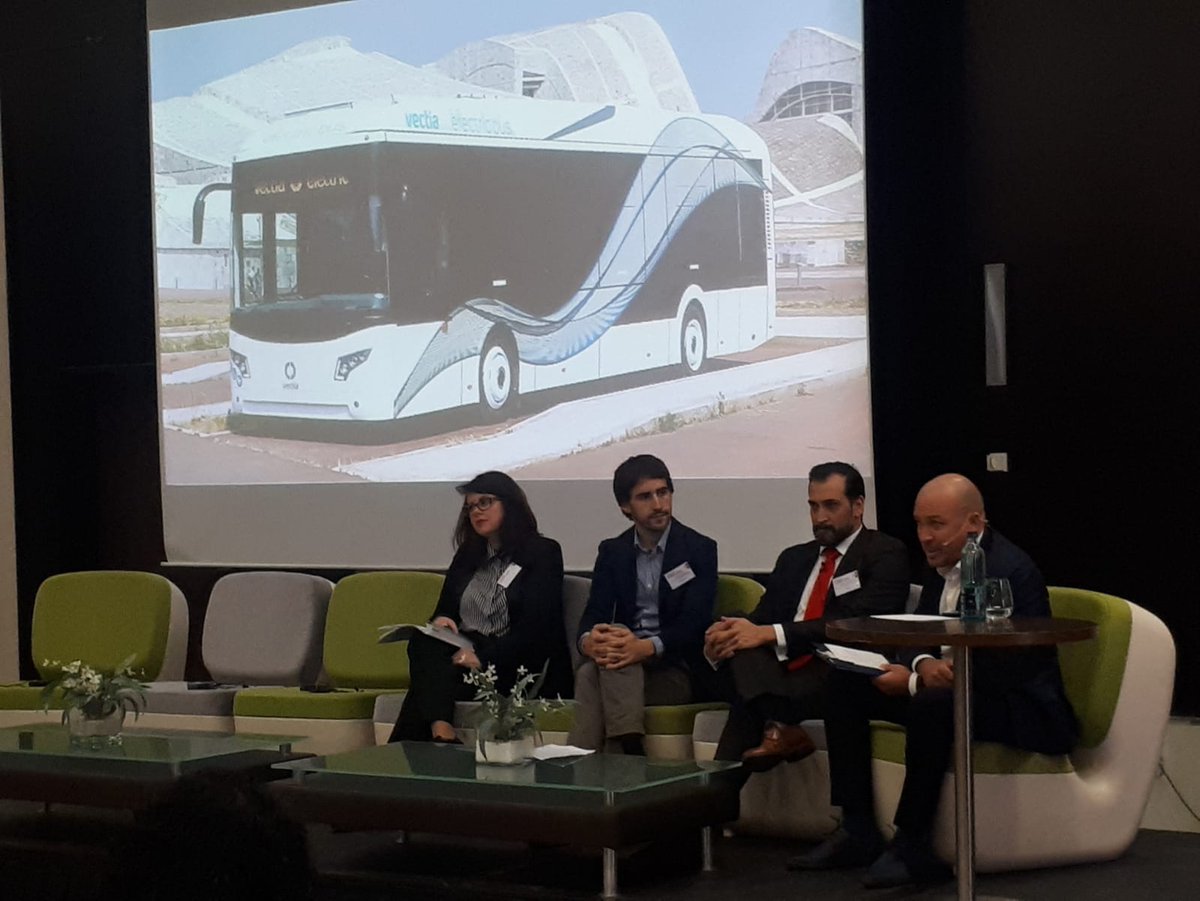 VectiaMobility's tweet photo. Representantes de #Vectia y #GrupoCAF participan hoy en Aranjuez en el III Congreso Nacional de @Carrilbus, centrado este año en abordar los retos de futuro de la electromovilidad https://t.co/hXOP9BKJC0