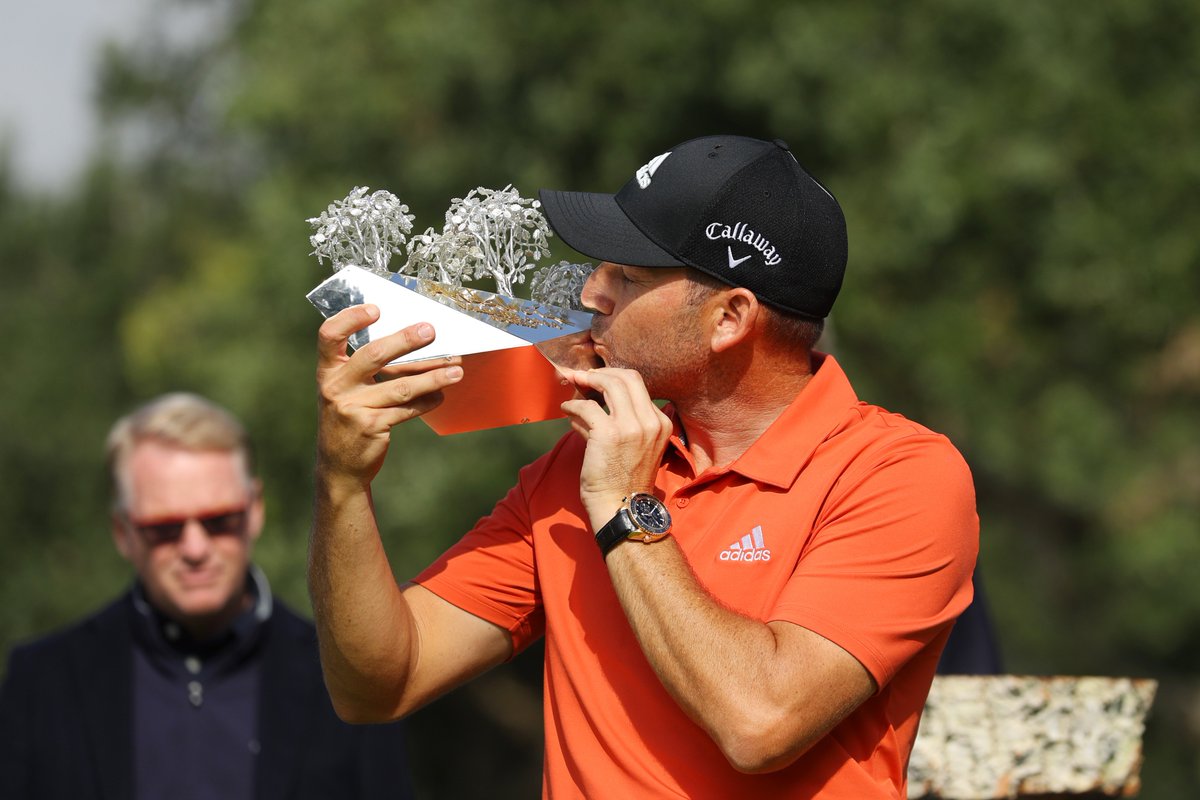 omegawatches's tweet image. #OMEGAGolf
There’s no place like home! @TheSergioGarcia has won the Andalucia #ValderramaMasters for a third time! Well done to our Spanish champion. #AVM18 #SergioGarcia omegawatches.com/Golf