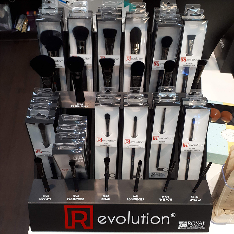 glamsecretsNB's tweet photo. Save 70% off all Revolution Makeup Brushes - Vegan and soft, what an awesome combination!

Sauvez 70% sur les brosses cosmetiques par Revolution. https://t.co/7OgURkWPRQ