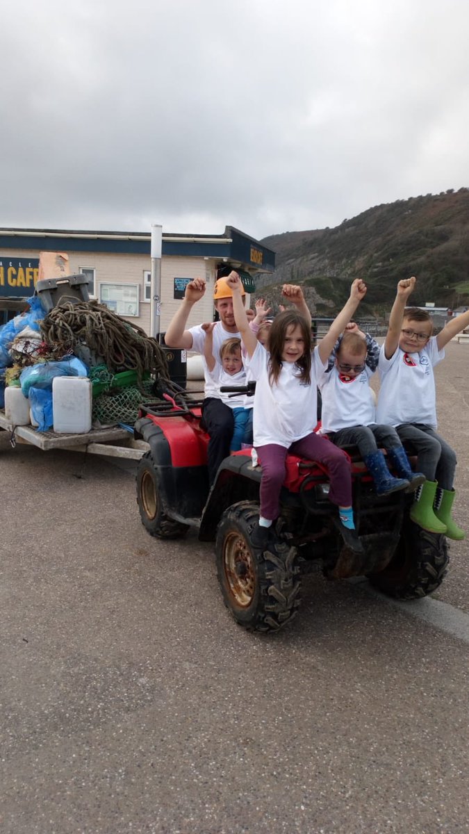 MorfaBayA's tweet photo. Fantastic effort from all involved in the Pendine Sands beach clean on Saturday. A massive amount of unwanted plastics collected. @sascampaigns #PlasticFreeCoastlines #BeachClean #PeoplePower https://t.co/vyr4DRJJOv