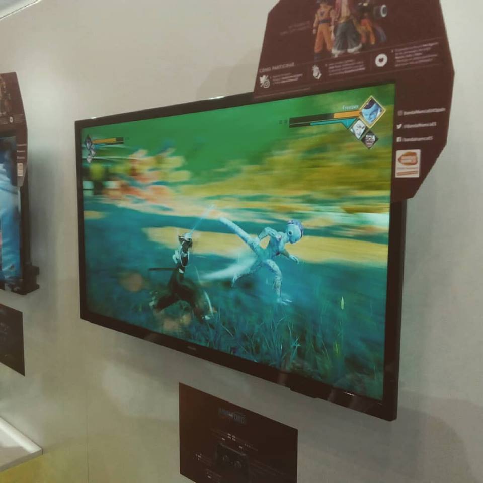 Dogendinfo's tweet photo. Este sábado se produjo la primera incursión del equipo #DogendForces. Estuvimos en la #MadridGamesWeek participando en las distintas competiciones y de paso probando algunos futuros lanzamientos como #JumpForces.
#MadridGamesWeek2018 #Splatoon2 #Tekken7 #esports https://t.co/LkensjbDJl