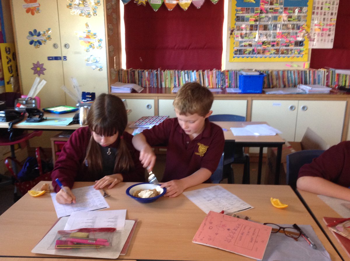 SJMSchool's tweet photo. Elms class have been investigating the types of food they might take to space being inspired by @astro_timpeake's mission to the international space station. #STEMweek #Spacefood #inspiredbyspace https://t.co/bxpdbgFk6g