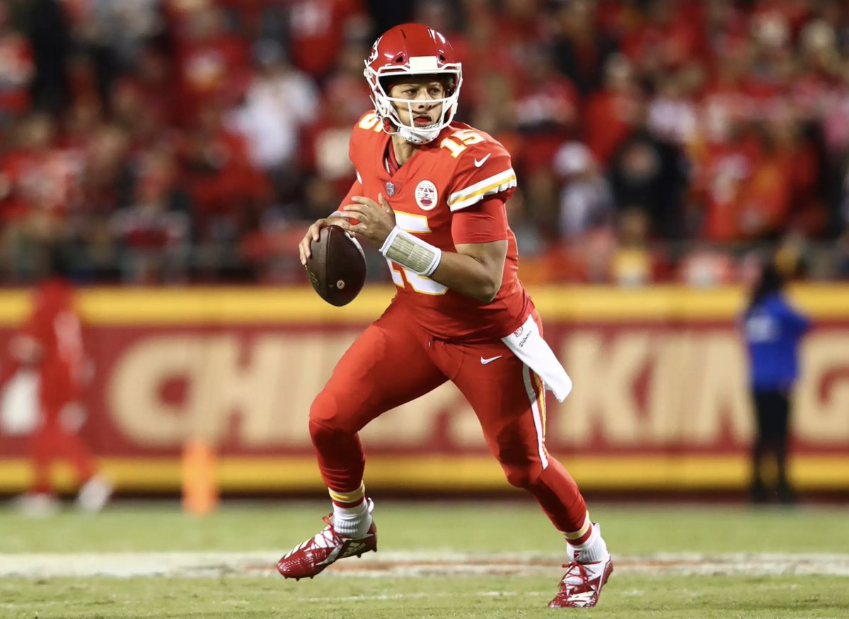 Bj Kissel Chiefs Qb Patrick Mahomes Passed Qb Kurt Warner 21 For The Most Td Passes In Any Player S First Eight Games In Nfl History With 22 Per Espnstatsinfo Mahomes