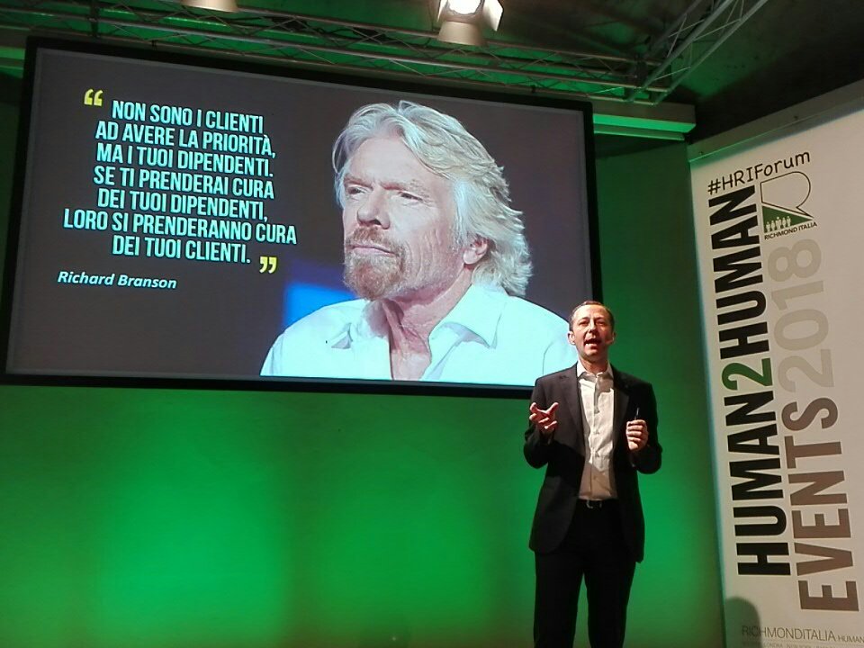 #HRIForum <a href="/ferdinando_MED/">ferdinando buscema</a> Il circolo virtuoso in un'azienda inizia dai #dipendenti. Se il dipendente sperimenta la sensazione di avere qualcuno che si prenda cura di lui allora sarà in grado di trasferire tutto questo sui #clienti