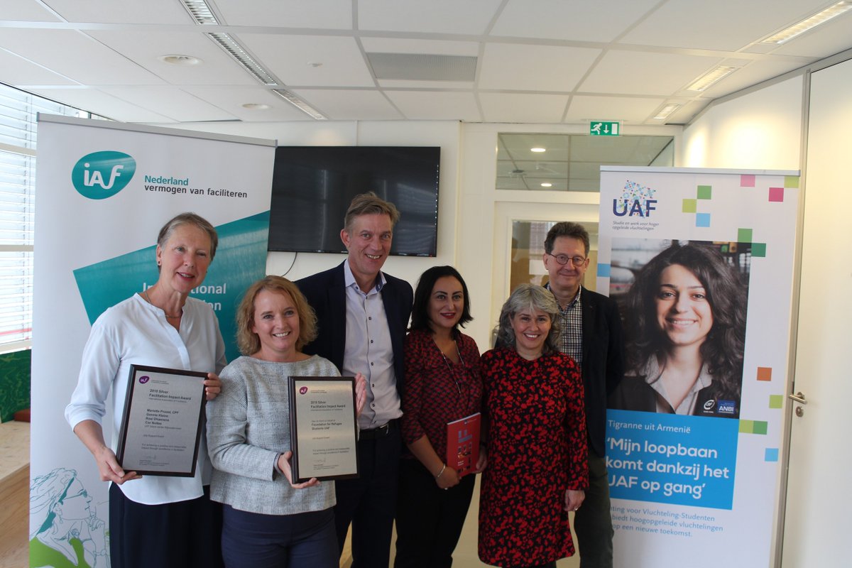 UAFnl's tweet photo. Wat een eer! Het UAF is als eerste stichting beloond met een zilveren Facilitation Impact Award. We brachten werkzoekenden en  werkgevers op een effectieve, impactvolle manier bij elkaar. https://t.co/zKpi5hFMmb … #impact #vluchtelingen #arbeidsmarkt @IafWorld @IAFNederland https://t.co/nWKBJUnIK2
