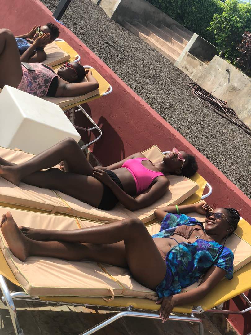 enyoKimani's tweet photo. This is how my weekend went like. How did yours go? Anyway listen to #Betway here: https://t.co/HtXmQh0Fhb https://t.co/x2Rwj1WIin