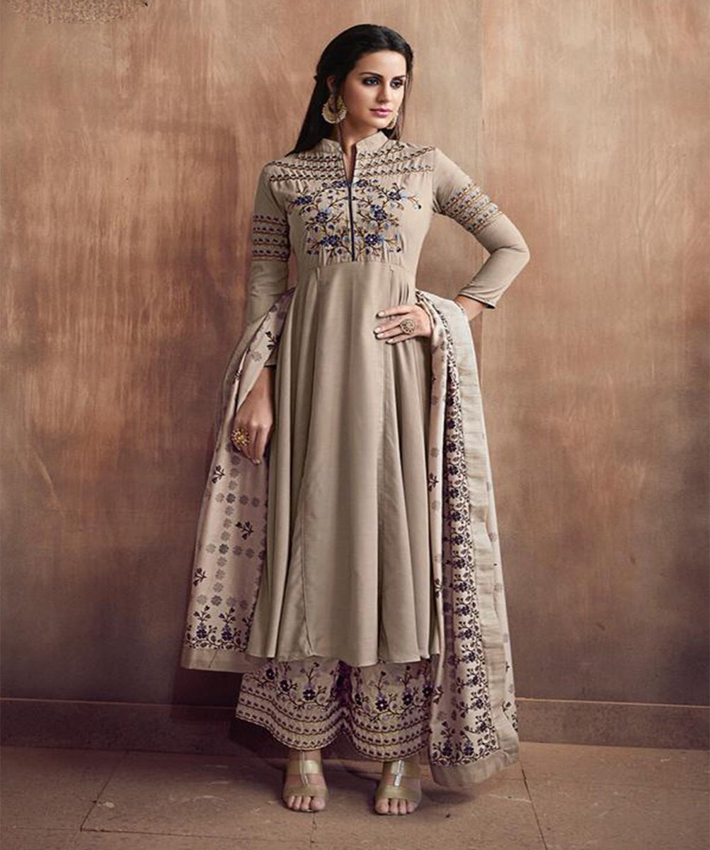 Latest readymade salwar in gorgeous off white stylish color bulk now 

shop now:bit.ly/2JaUd72

#lateststock #newproducts #readymade #salwarsuit #gorgeous #white #design #color #wholesaleprice #bulknow #fastcheckouts #worldwide #shoponline #sethnic