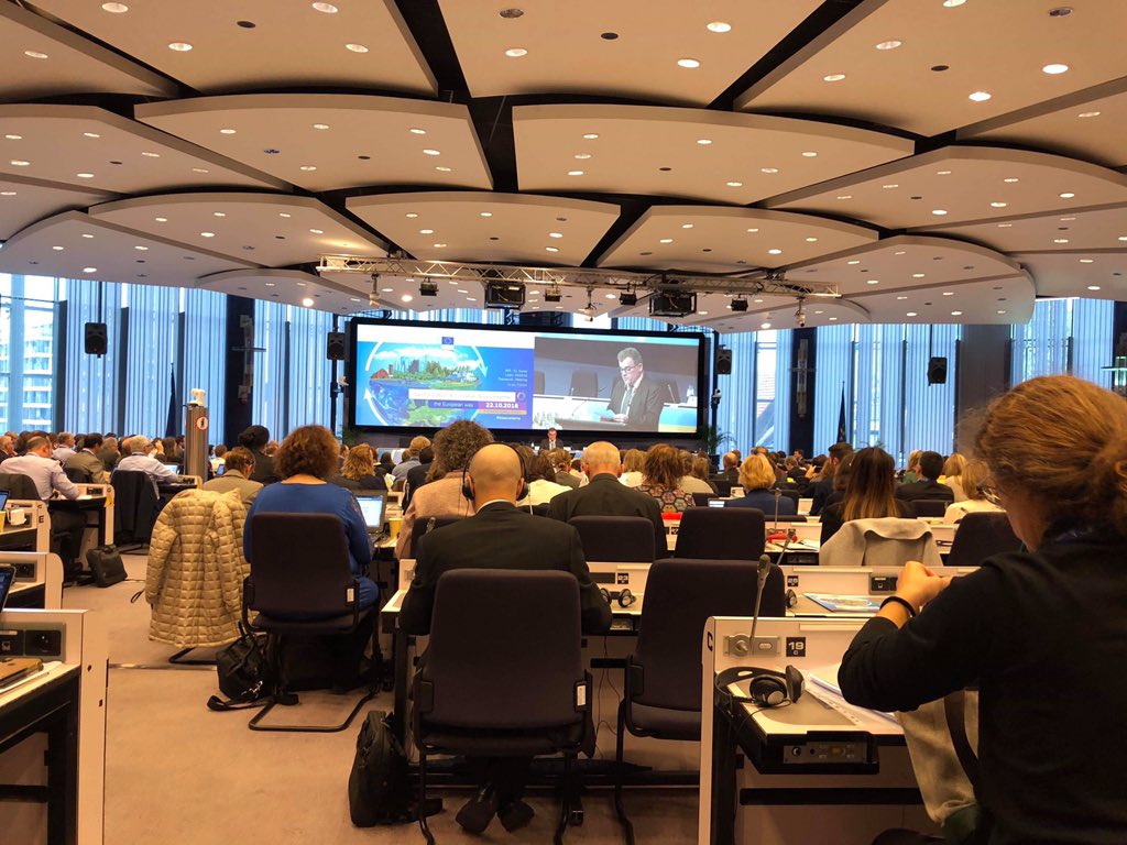 Collison_Assoc's tweet photo. Listening to John Bell the EU Director of Bioeconomy -  sustainable and circular bioeconomy the European way in the #Charlemagnebuilding #europeancommission  #bioeconomy #enabling @EnablingProject @EU_H2020 https://t.co/vxmViEQGQF