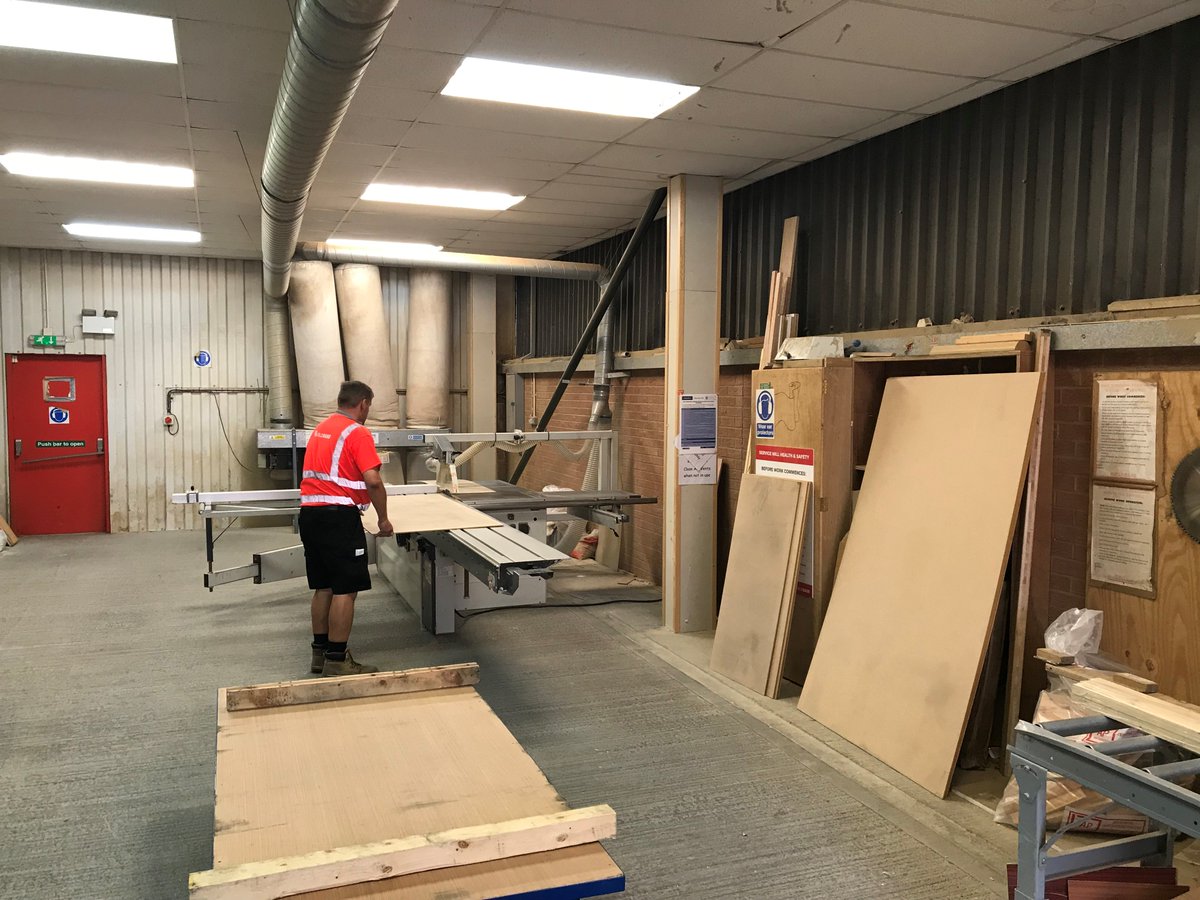 Buildbase_Pec's tweet photo. We have a comprehensive cutting service available, we cut sheet materials, doors, plus a cross cutting service. we also specialize in firrings, all at competitive rates, please pop in or give us a call for a quote https://t.co/nNpRthNWGH