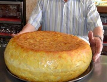 petitnaru's tweet photo. In Spanish, the suffix '-illa' means 'small', which hints at the existence of something bigger and greater than 'Tortilla', the legendary, EL TORTO https://t.co/DB7YBMkWni