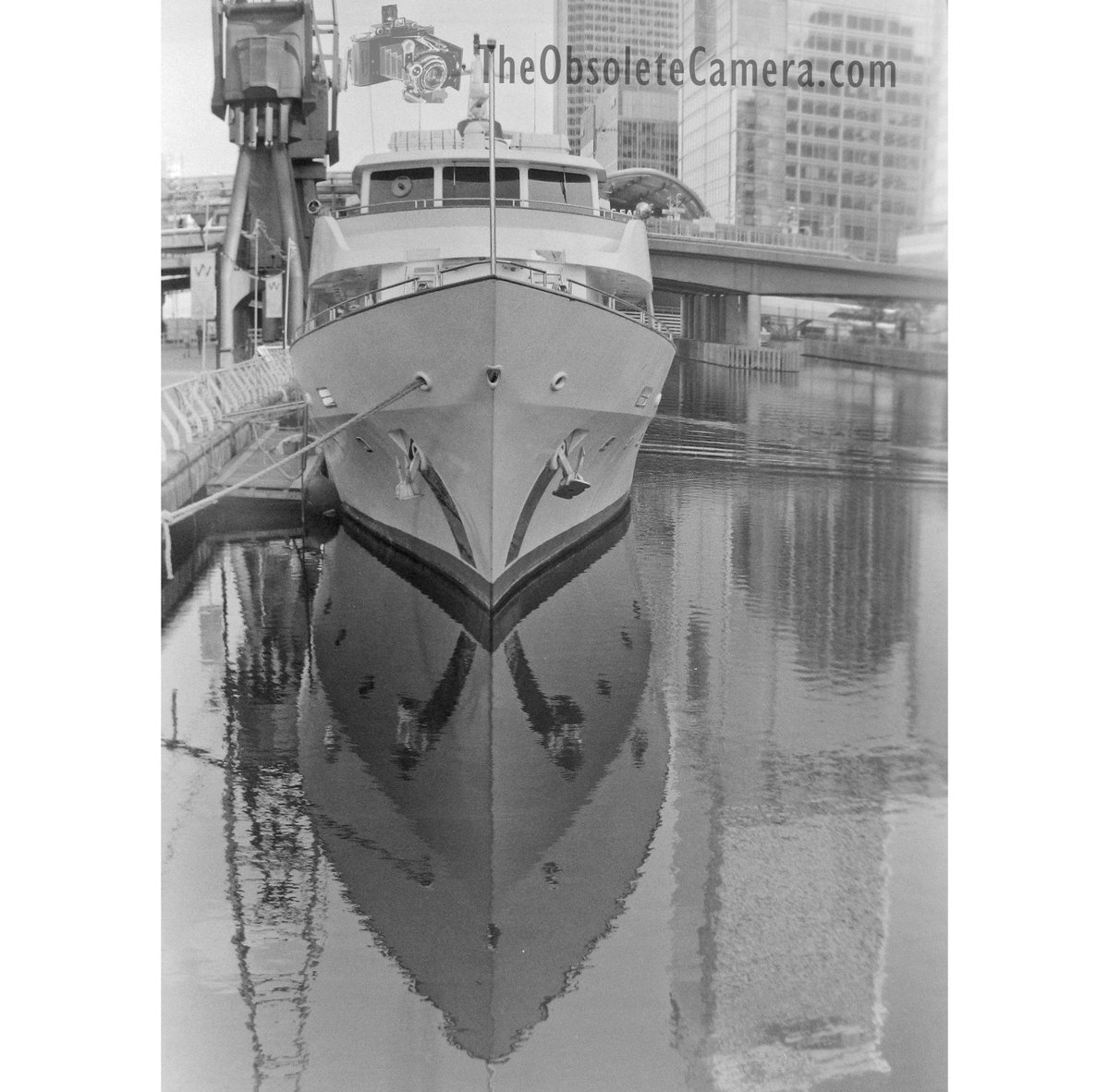 Obsolete_camera's tweet photo. In #canarywharf with my pre-war Super #Ikonta
#filmphotography #filmphoto #filmphotographic #Blackandwhitephotos #blackandwhitephotography #blackandwhite #londonphotographer #londonphotography #towerbrigde #ilfordfilm #streetphoto #streetphotographer https://t.co/OKoGVsBG6k