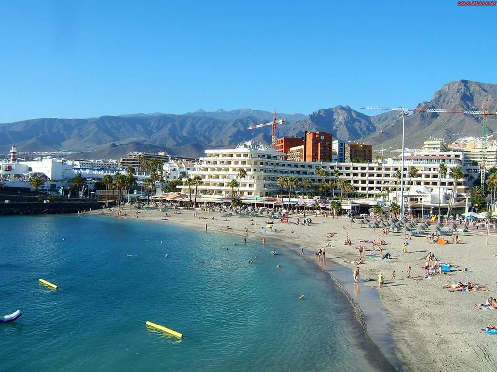 LoscristianosH's tweet image. Good morning from Los Cristianos Hotel.
Los  Cristianos is a town on the southwest coast of Tenerife, the largest of  Spain’s Canary Islands. A wide promenade skirts the harbor along Los  Cristianos Beach, a hub for water sports. Vendors at the nearby Los  Cristianos market