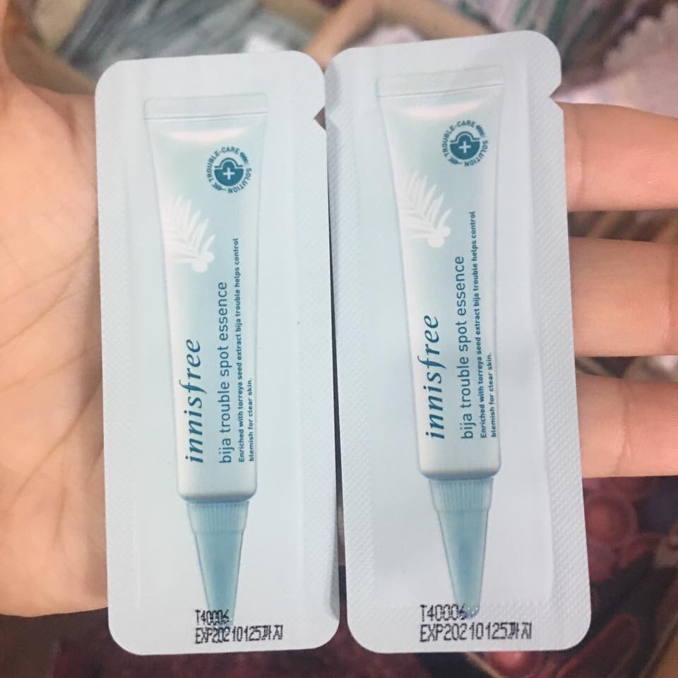 Kmbeautyshop's tweet photo. #innisfree Bija Trouble Spot Essence
เอสเซ้นส์แต้มสิวช่วยลดอาการอักเสบบวมแดงของสิว ทำให้สิวยุบเร็วขึ้น โดยไม่ทิ้งรอยดำเอาไว้ 10฿ เท่านั้น
#เทสเตอร์เกาหลี #ชี้เป้าโปรถูก #innisfree #HowtoPerfect #เทสเตอร์ #ลดสิว #หน้าใสไร้สิว #ใช้ดีบอกต่อ #Howtobeautiful #รักษาสิว https://t.co/HGGgO6YlUD