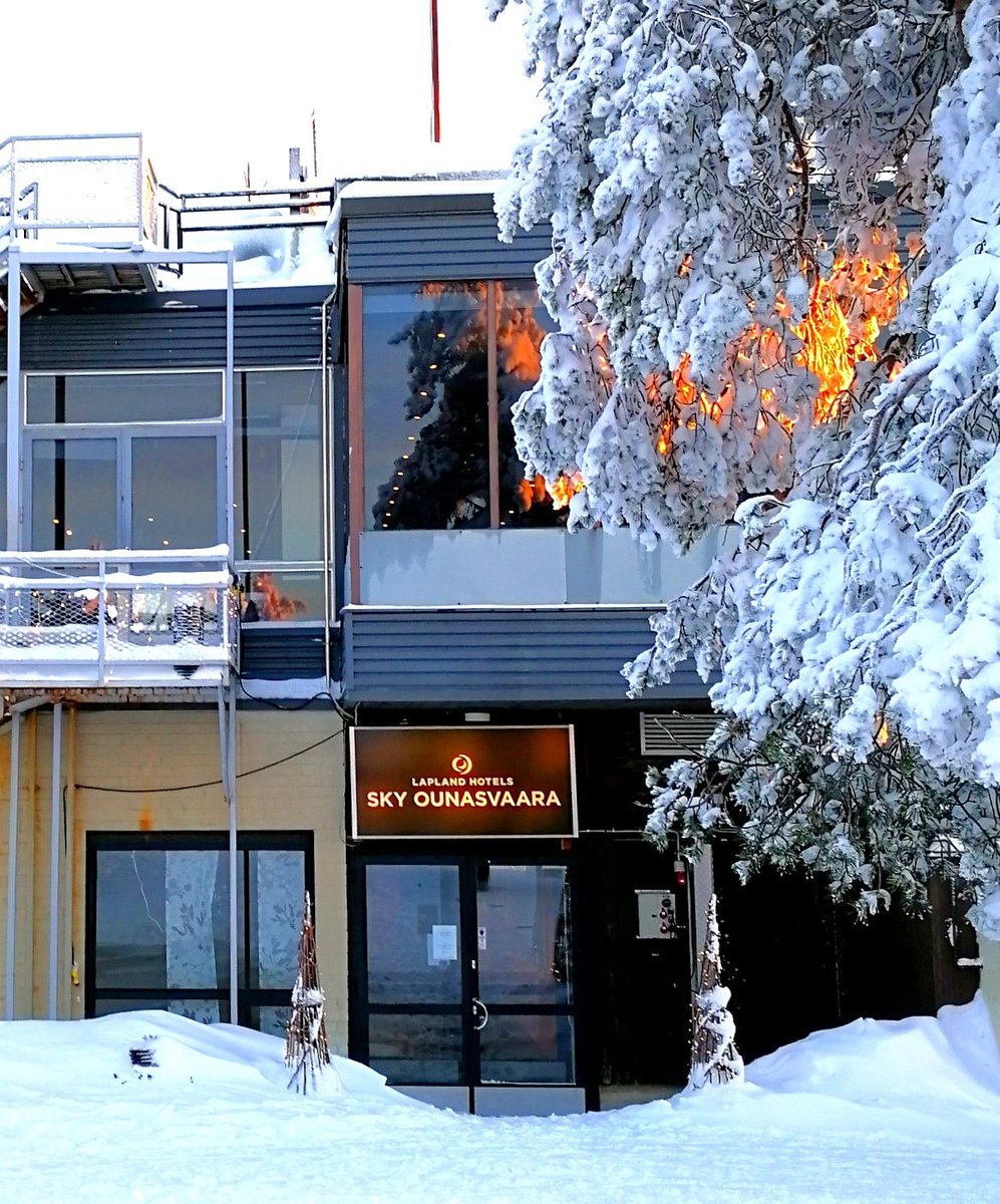 Touchse's tweet photo. @mamma_fairy @OurFinland @VisitRovaniemi @ScandicGlobal @SCHV_cottages @Arktikumlapland @SantaParkFIN For meals I definitely recommend @RavintolaNili and
@LaplandHotels #skyOunasvaara's restaurant #SkyKitchen (a rewarded food heaven!) Also, a lovely, stylish restaurant w/ superb food @ArcticTreeHouse hotel's RAKAS Restaurant 😍🍲
check out my blog post: https://t.co/5PZAQbHAQh https://t.co/7JDaMH7z0d
