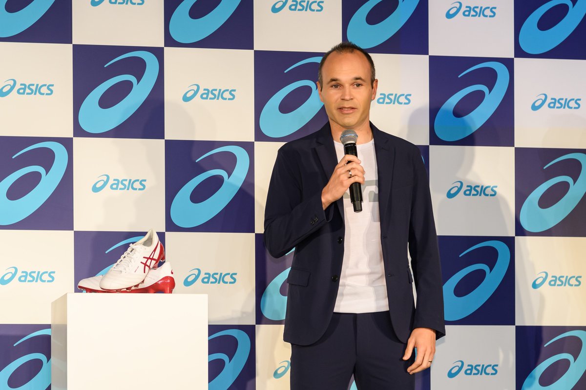 ASICSspain's tweet photo. ¡Bienvenido @andresiniesta8 !
#IMoveMe #ASICS https://t.co/45vuSc5QgF