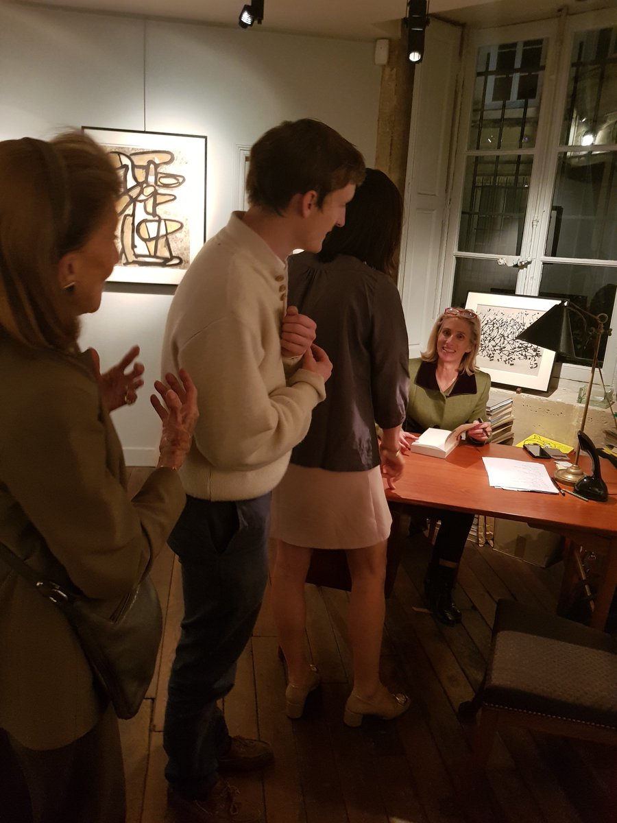 Séance de dédicace jeudi 18 2018 dans la galerie "Artheme".
Merci à Jean-Roch Giovachoni pour son exceptionnel accueil!