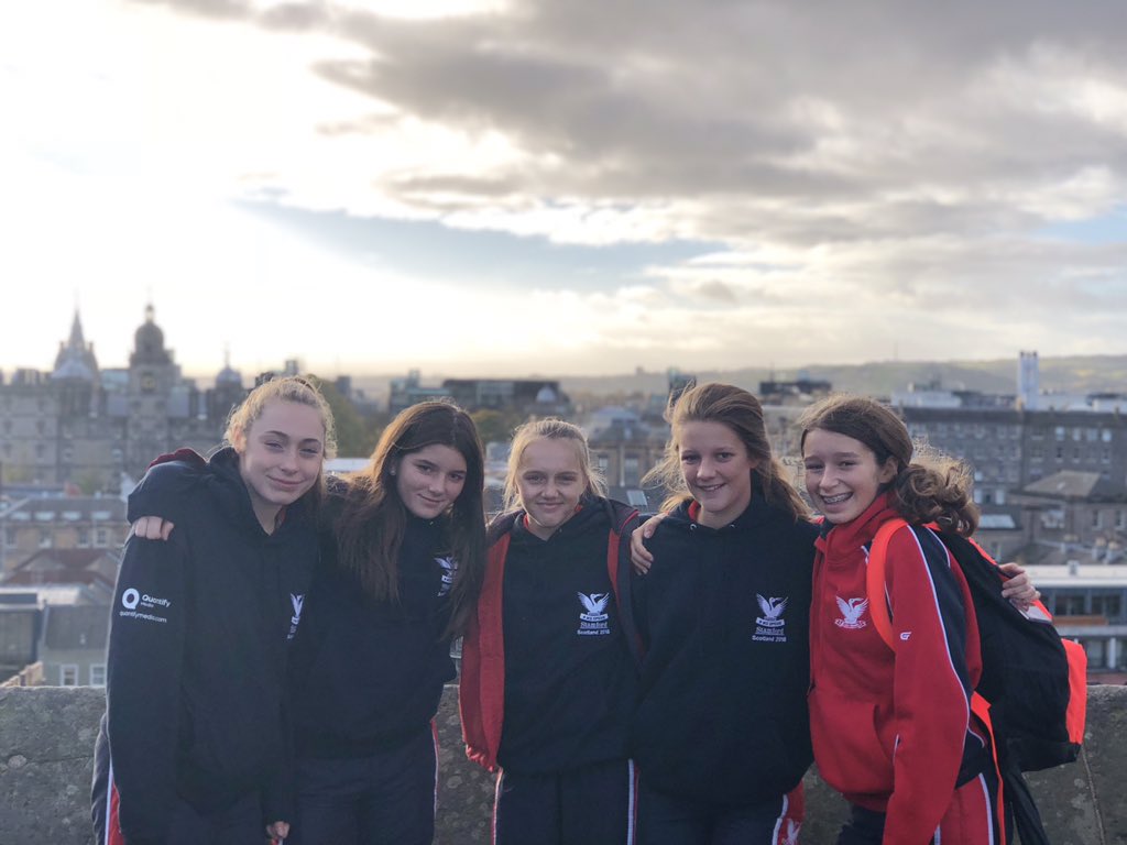 SESHSsport's tweet photo. SHS and SJS girls take in the sights of Edinburgh Castle. #prettybig #MrWillstourguide #history #quitesomebuilding https://t.co/spv5YBP3dr