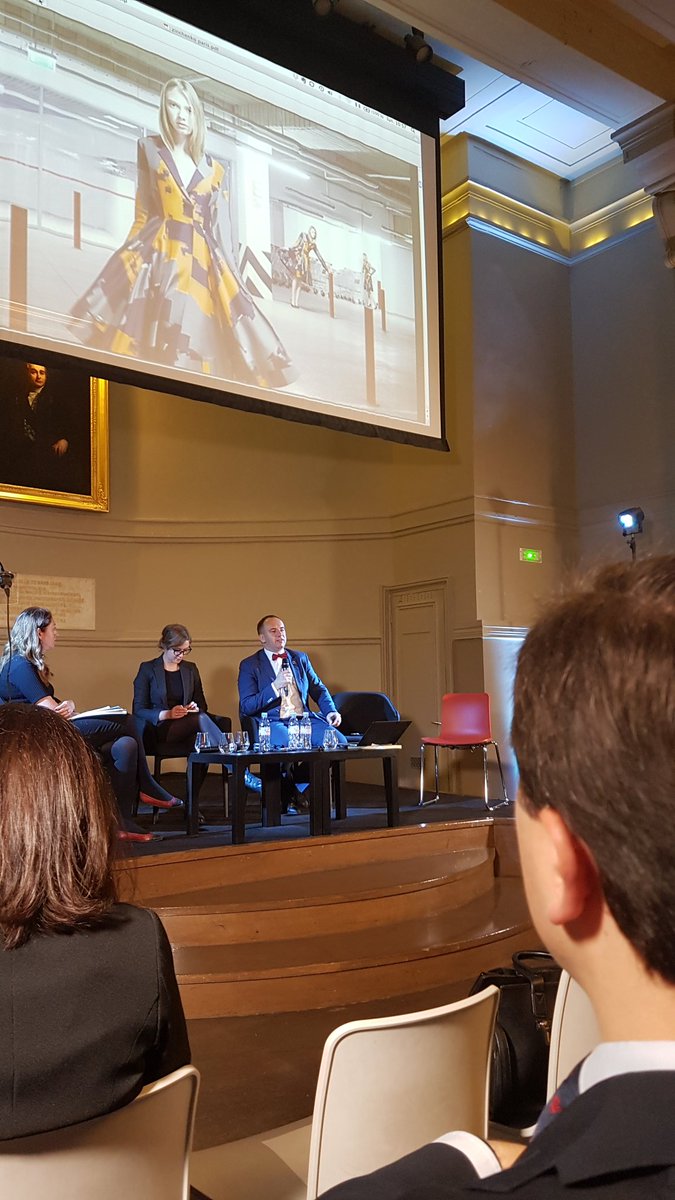 syl_cre's tweet image. #Europanova #RomanZinchenko cofondateur de #Greencubator nous expose la silicone vallée ukrenienne