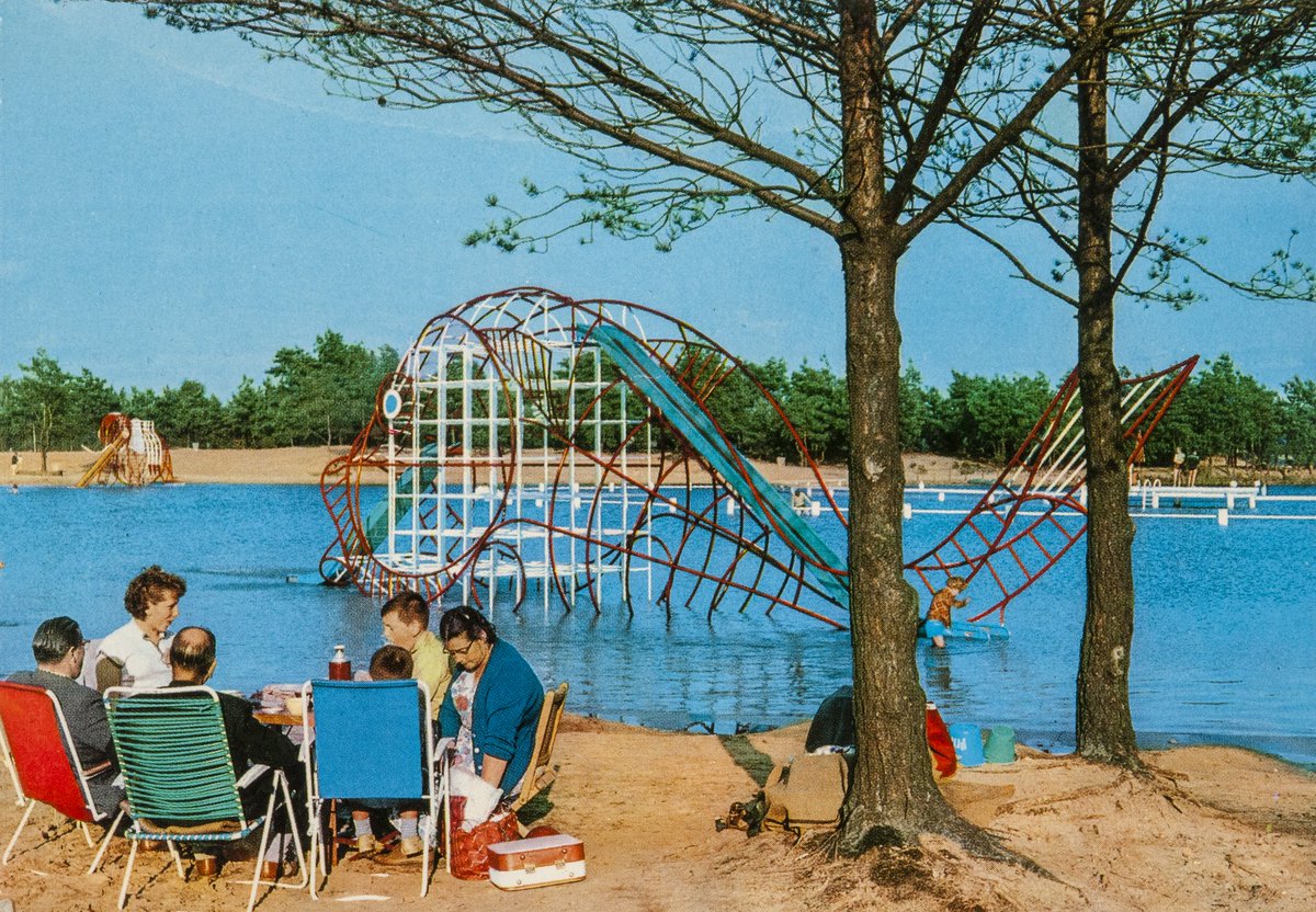 Help ons #feest te vieren 🎉. in 2019 blazen we 60 kaarsjes uit! Heb jij leuke oude #vakantiekiekjes?
bit.ly/2Cvqzlk