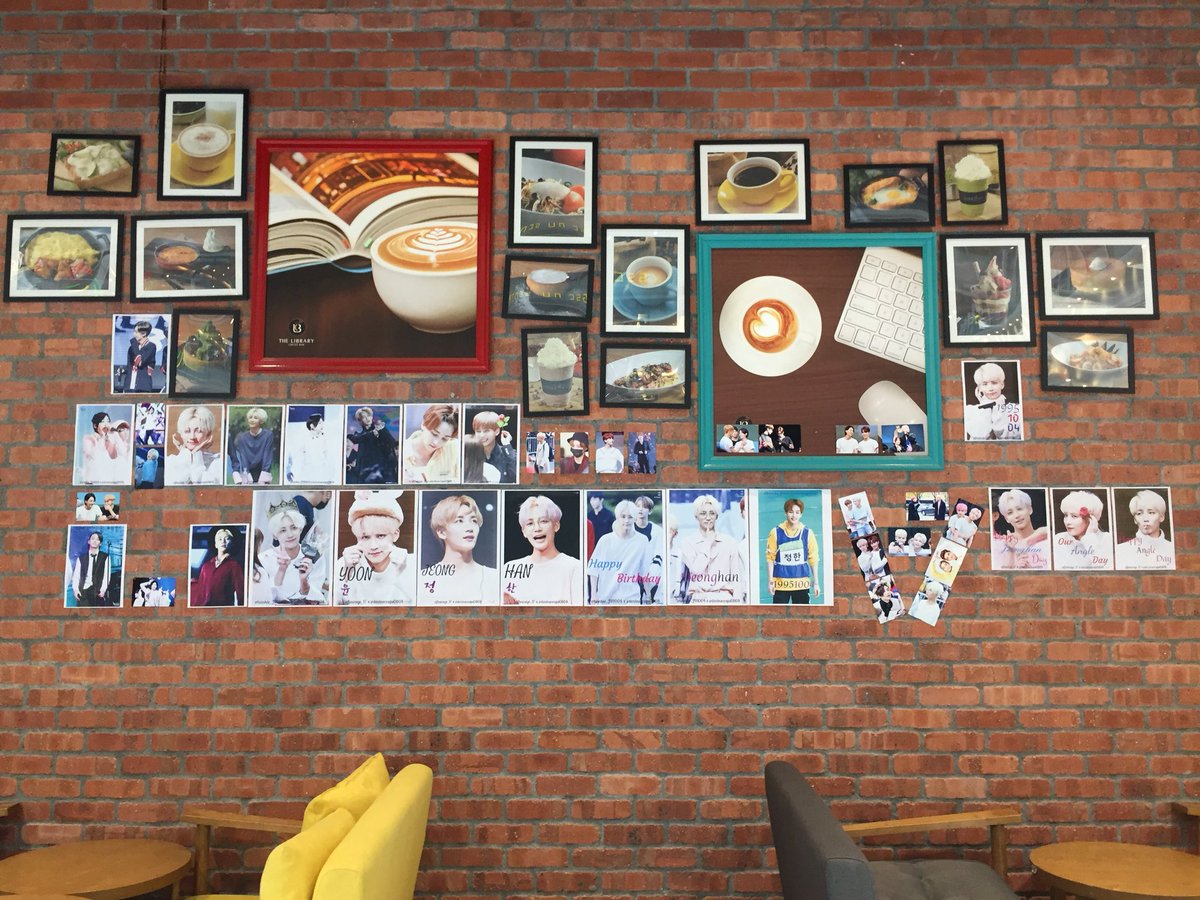 dodyoed's tweet photo. [21.10.2018]

#MY1004Day cup sleeve event by @ForU_Vocal thank you for organizing this event 🌈💜 all the deco 😍♥️ https://t.co/B8lhYc7FoB