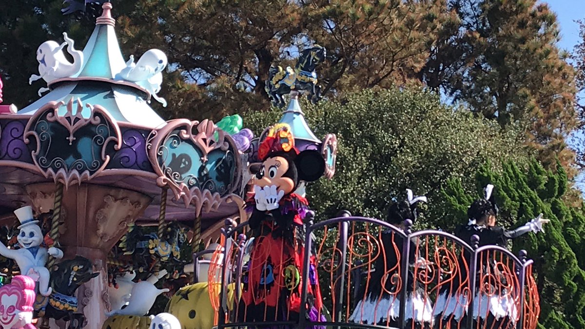明薬ディズニーサークル 昨日 ハロウィンインパでディズニーランドに行きました 入場制限がかかるほど混雑していましたが アトラクションだけでなくショーやパレードも楽しむことができました 次回はクリスマスビュッフェです お楽しみに 明薬ディズニーサークル 昨日 ハロウィンインパでディズニーランドに行きました 入場制限がかかるほど混雑していましたが アトラクションだけでなくショーやパレードも楽しむことができました 次回はクリスマスビュッフェです お楽しみに