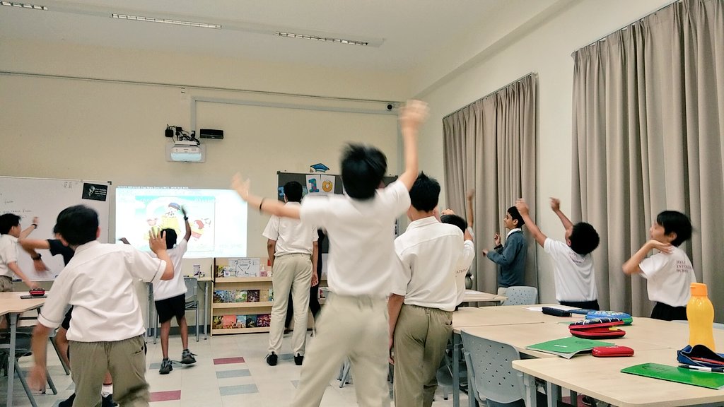 HISBB3's tweet photo. Warm up for Character Building and teaching by Ms. Stella @pt_stella #his_learning #shake2 #jump2 #turnaround https://t.co/95xTJ3fedw