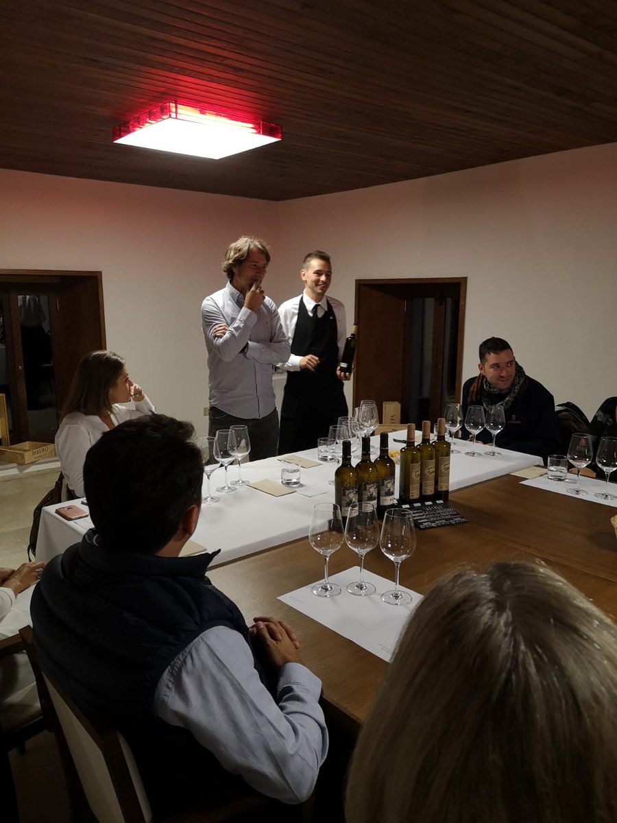 WineCastineiras's tweet photo. Mano a mano con 'il mío cugino' #ValerioVallani desde @FuenteAcena en pleno corazón de la @DORibera dándole al @CRDO_Ribeiro #winelovers #thanks #partnersincrime #winemakers #wineproject https://t.co/ztGYWxxjlr