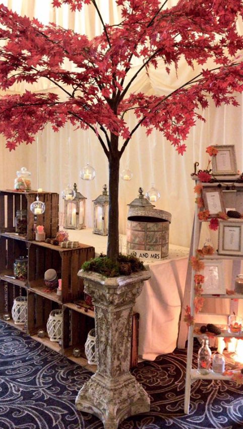 TheVillaLevens's tweet image. We just LOVE Autumn especially the vibrant colours🍁😍
Take a look at this decor from a recent wedding at #TheVillaLevens. Our function rooms are blank canvases for you to decorate the way you want. Call 01539 980 980 to book your show-round @LakesWedding @LHAtweets @VisitLakes