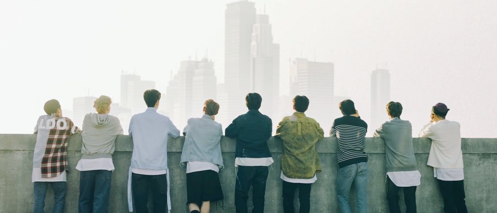 벌써 좋다... 벌써 최고다... 벌써 대박났다... 찬아 진짜 이 세상 아이돌이 아니다 천재야 우리 찬이...ㅜㅜㅜㅠㅠㅠㅠㅠㅠㅠㅠㅠ😭😭😭😭 금발찬 최고야... #StrayKids #스트레이키즈 #CHAN #방찬 #찬 <a href="/Stray_Kids/">Stray Kids</a>