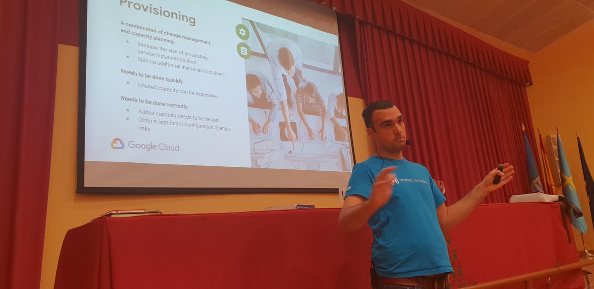 GdgAsturias's tweet photo. Estuvimos en @epigijon aprendiendo cómo construir sistemas #escalables y #fiables #SRE #DevOps con #RamónMedrano de @Google Site #Reability Manager en #Zurich @GDG_ES https://t.co/oEeJG3sGSc