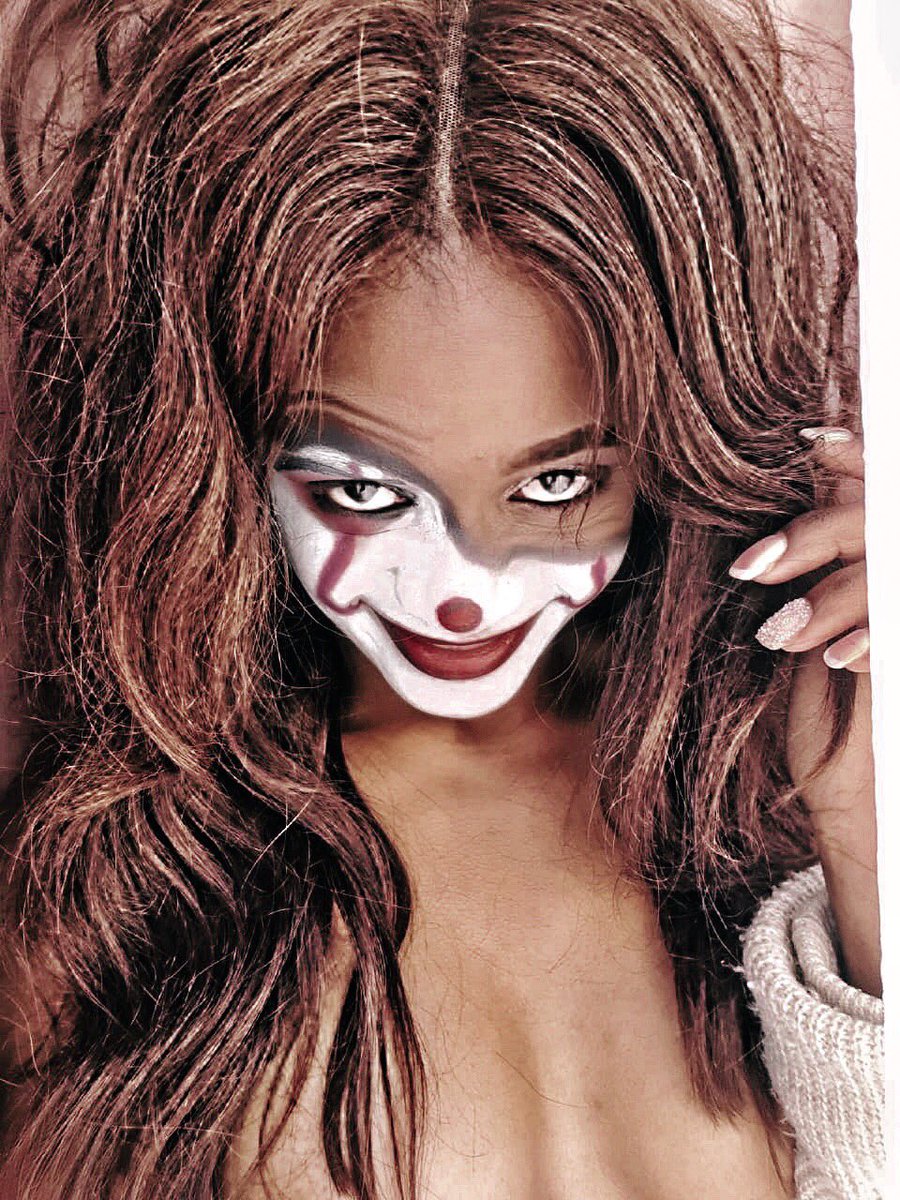 ii_muse's tweet photo. IT comes out to play this Halloween 🎃 🤡🎈 https://t.co/sJXLGfizRJ