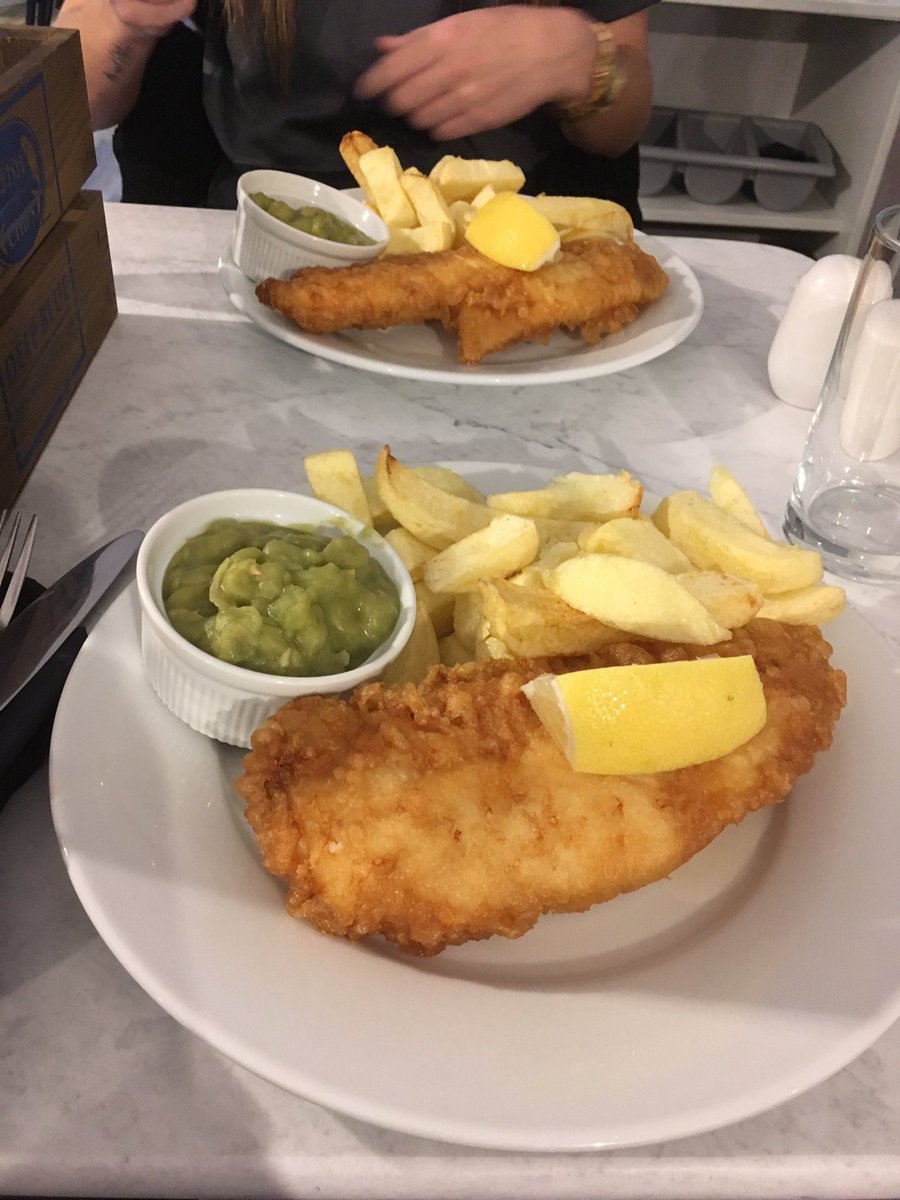 Our friends <a href="/DeepBlueBev/">Deep Blue Beverley</a> invited us to their brilliant open evening last week. Player @libertybott pictured with Michael from Deep Blue. Definitely worth a visit! #SupportLocal