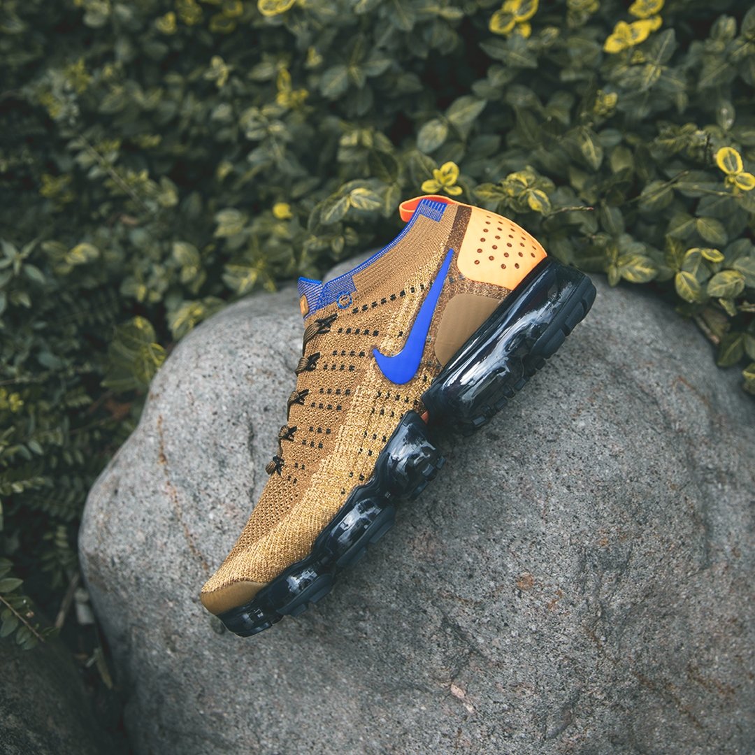 air vapormax flyknit 2 golden beige racer blue