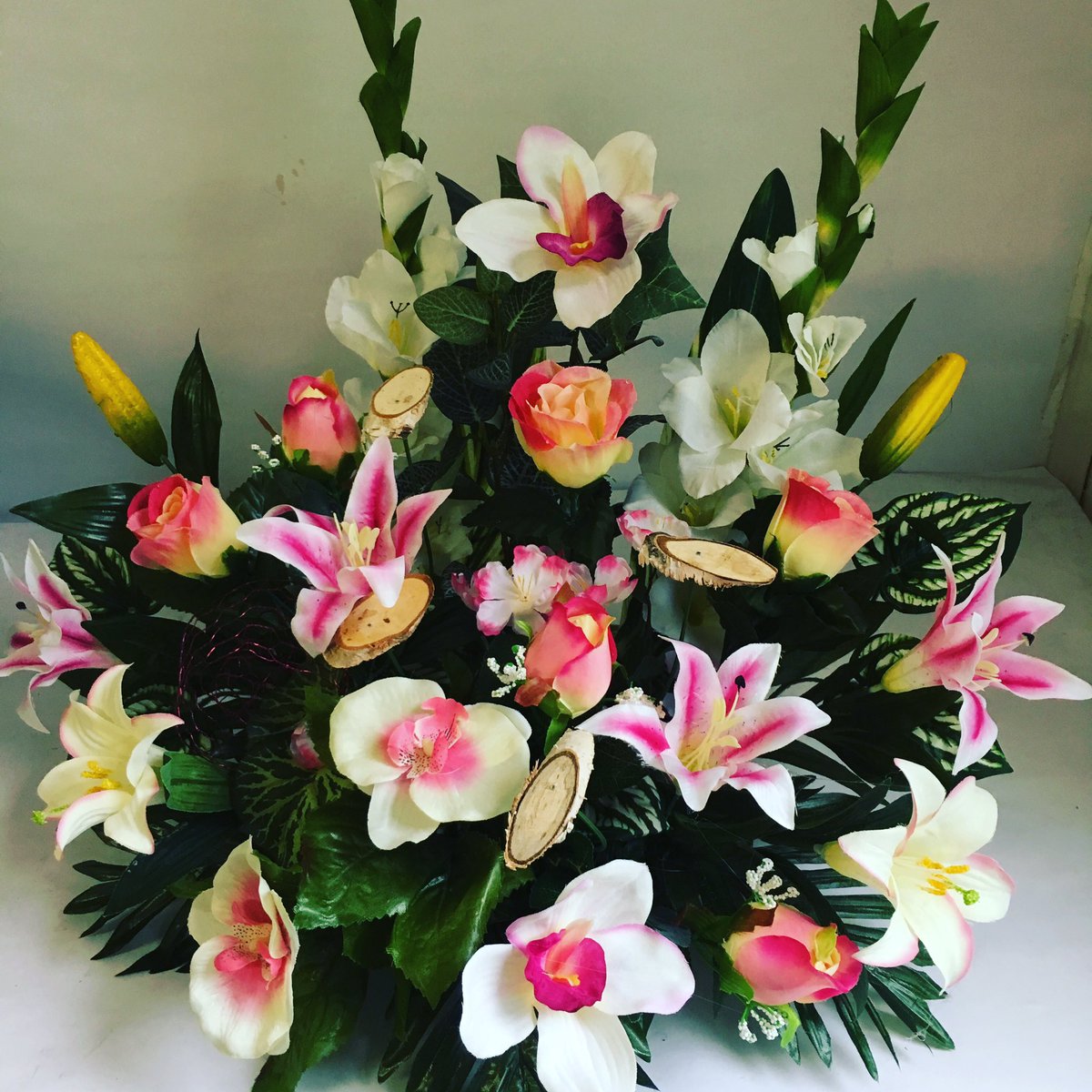 Couleurs Dailleurs On Twitter Fleurs De Toussaint