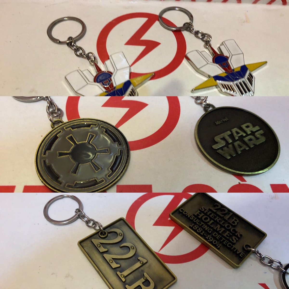 reversecomix's tweet photo. ¡Llegan mas llaveros por si fueran pocos! esta vez no te podras resistir!#mazinger #starwars #sherlockholmes #reversecomix https://t.co/hpcsRoH17W