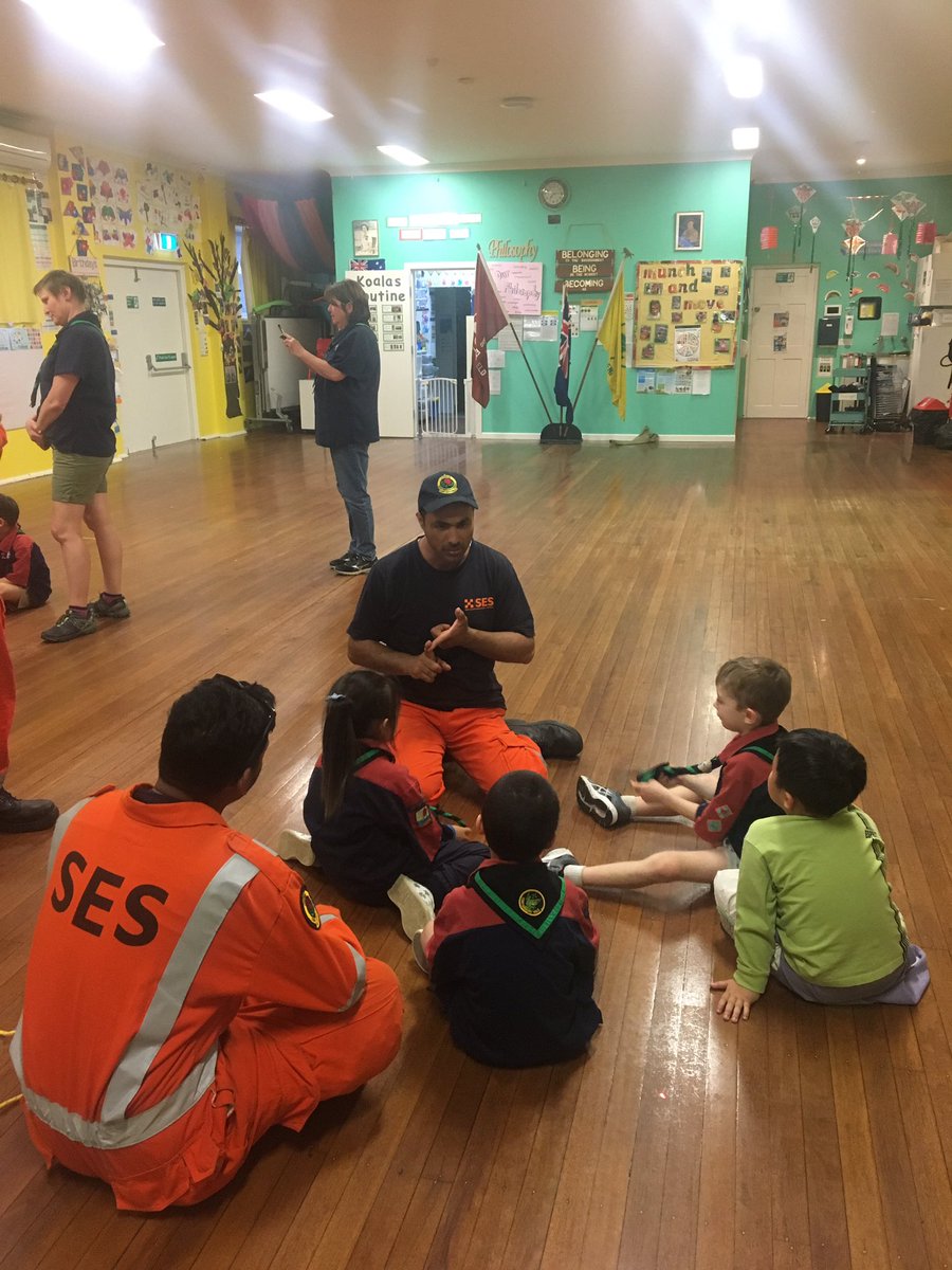 This evening STRATHFIELD SES visited the 2nd Enfield <a href="/ScoutsNSW/">Scouts NSW</a> Group Joey’s Mob. 

The Joey’s learnt about what the SES does, when to call 132 500, why “if it’s flooded, forget it”; and they had a chance to sit in the big truck. 

#nswses #scouts #floodsafe