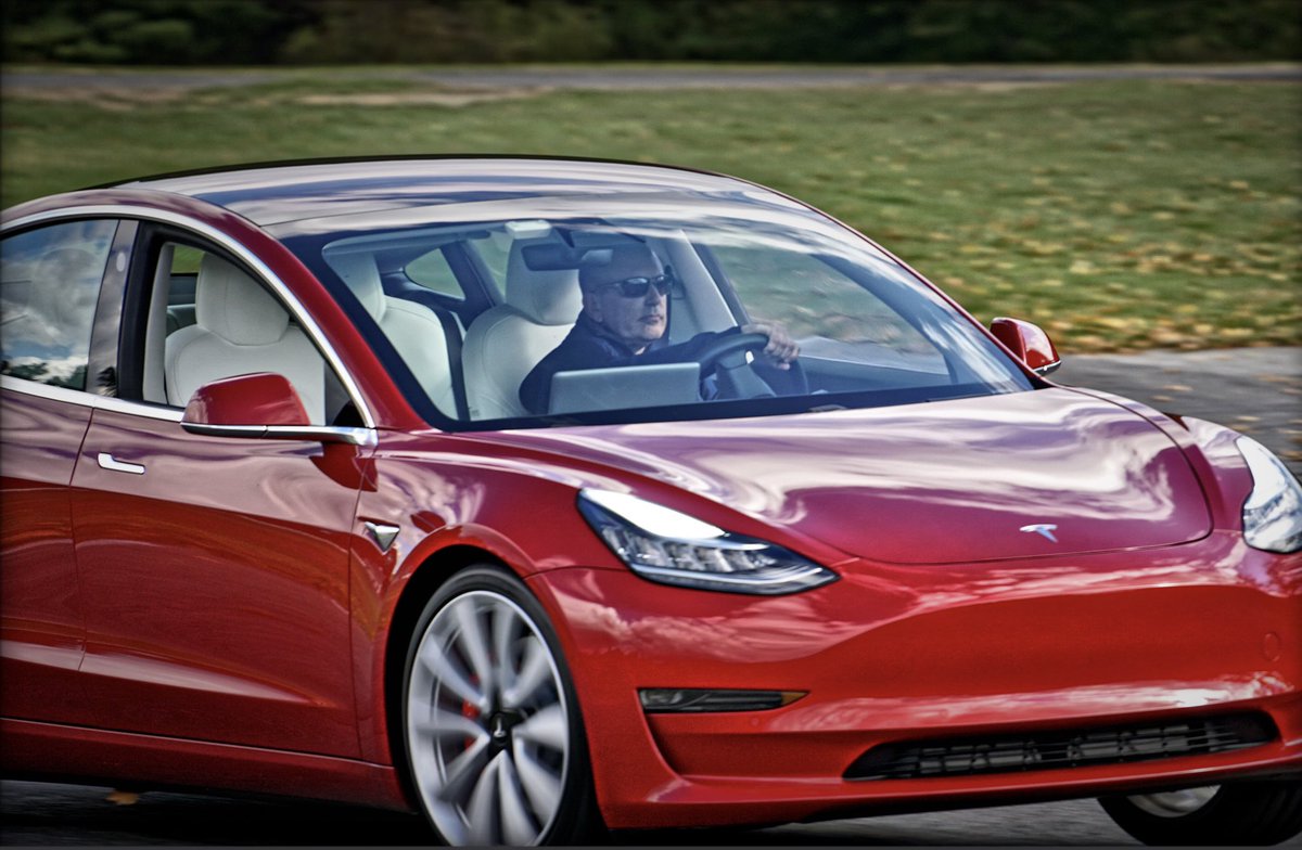 mliebow's tweet image. #Teslaporn needs to be a thing.

Need #trackmode. @tesla please OTA. 
‘
‘
‘
(Photo credit: Eric Outer)