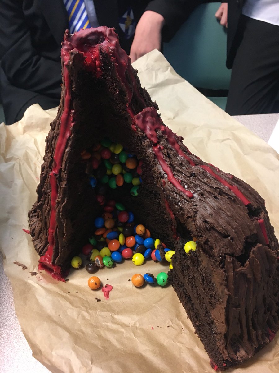 WalesGeography's tweet image. Not just creative........they also know their stuff!! #pyroclasticflow #mainvent #bringongcse #proud