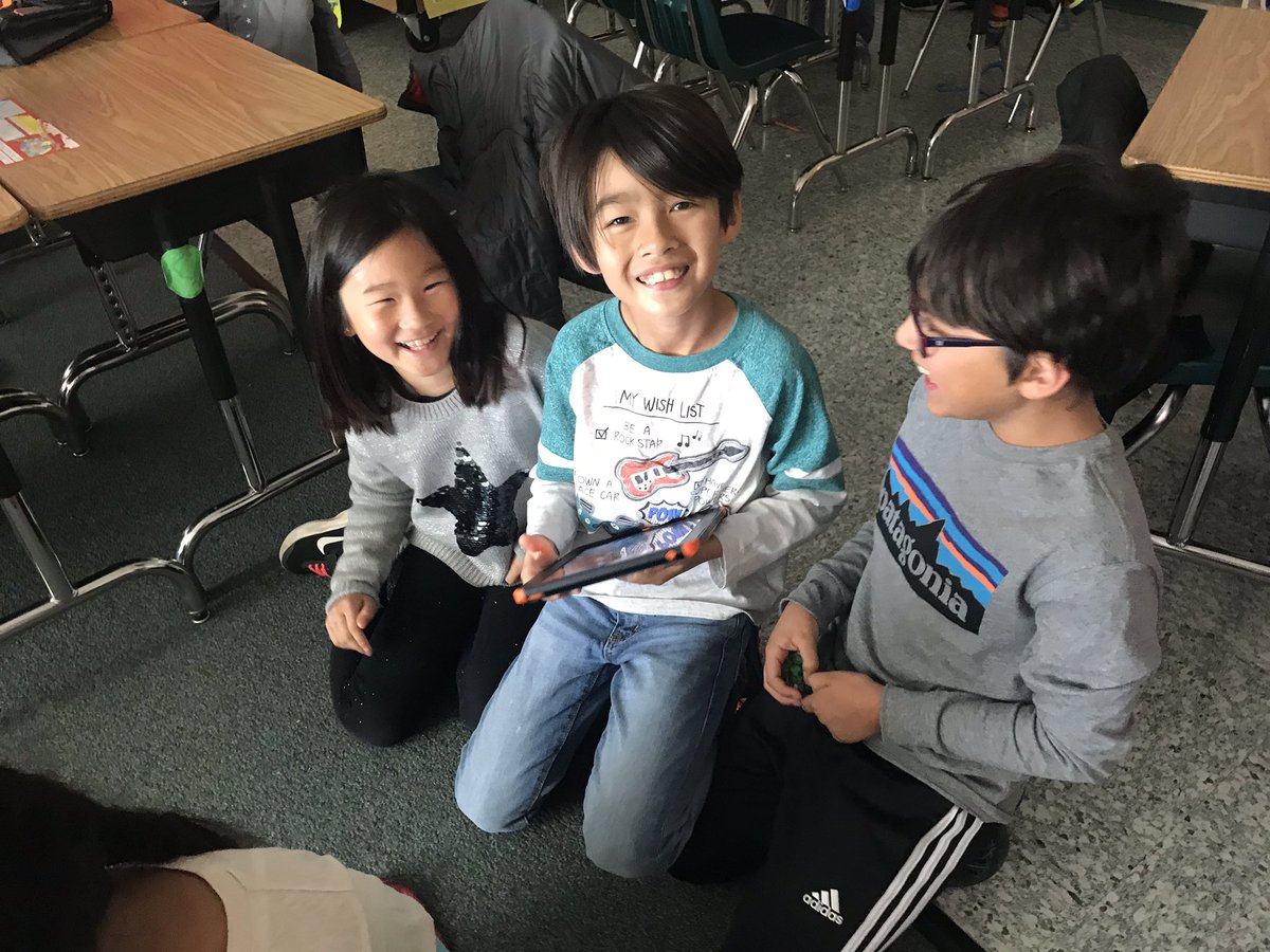 ErinColangelo's tweet photo. Having fun playing Kahoot with Ms. Montoya reviewing for our Ecosystem test tomorrow. https://t.co/CNeUtXtJLb