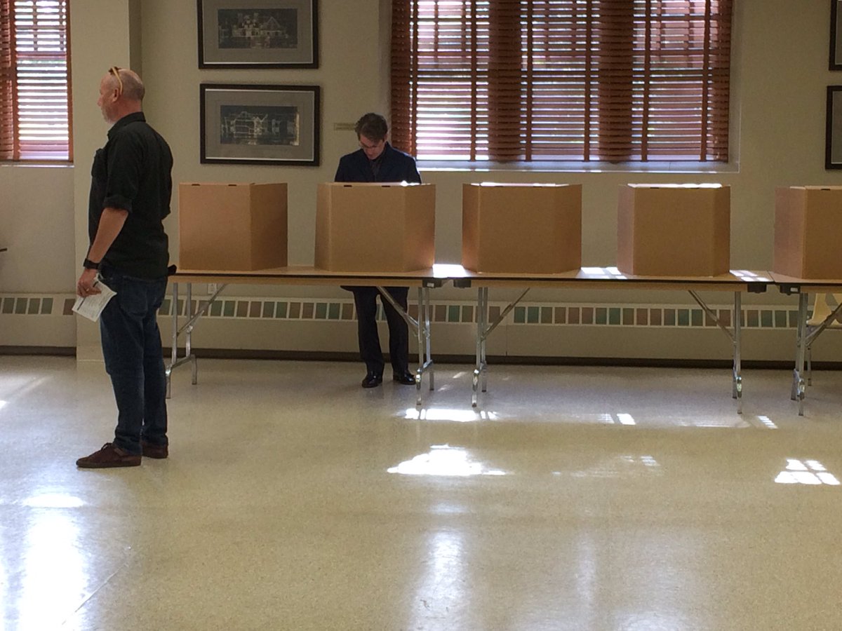 Mayoral candidate <a href="/mattmarchand519/">Matt Marchand</a> has just voted at Willistead Coach House. #cklw @AM800News