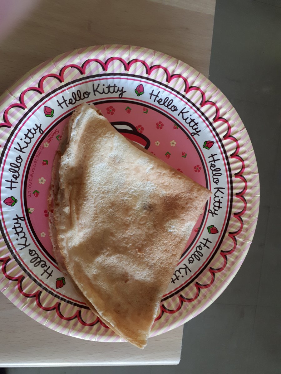 cppmc17's tweet image. Mardi 16 octobre, Jade et ses parents nous ont préparé des crêpes à la fleur d&apos;oranger. Merci à eux c&apos;était très bon. #classedugout