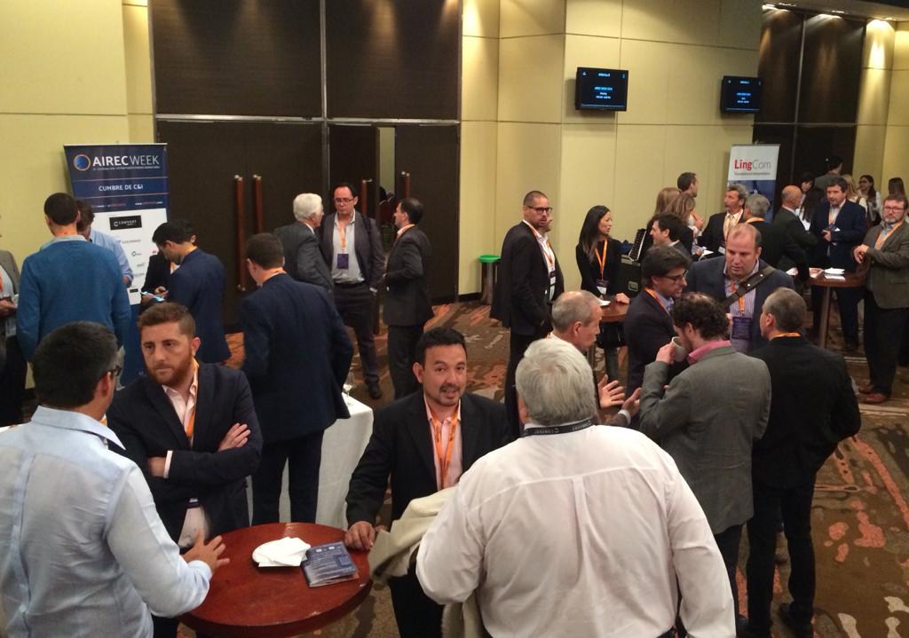 Comenzó <a href="/Airecnews/">AIREC WEEK</a> !!! <a href="/ElConstructorAR/">El Constructor</a> estará presente durante las cuatro jornadas que se desarrollan en el Hilton Puerto Madero. Mañana se presentará <a href="/JavierJiguacel/">Javier Iguacel</a> , entre otros disertantes.