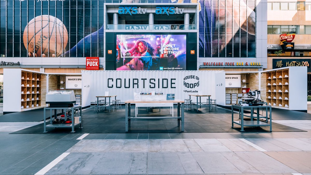 Front Office Sports on X: Foot Locker x Nike The two brands have teamed up  to deliver “House of Hoops Courtside”, a pop-up shop that will appear at  key locations throughout the