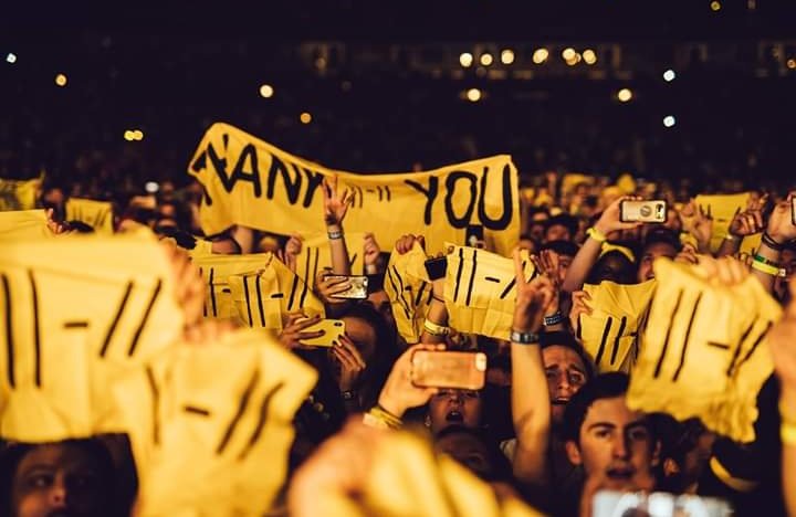 JenBro↯||-// tweet media