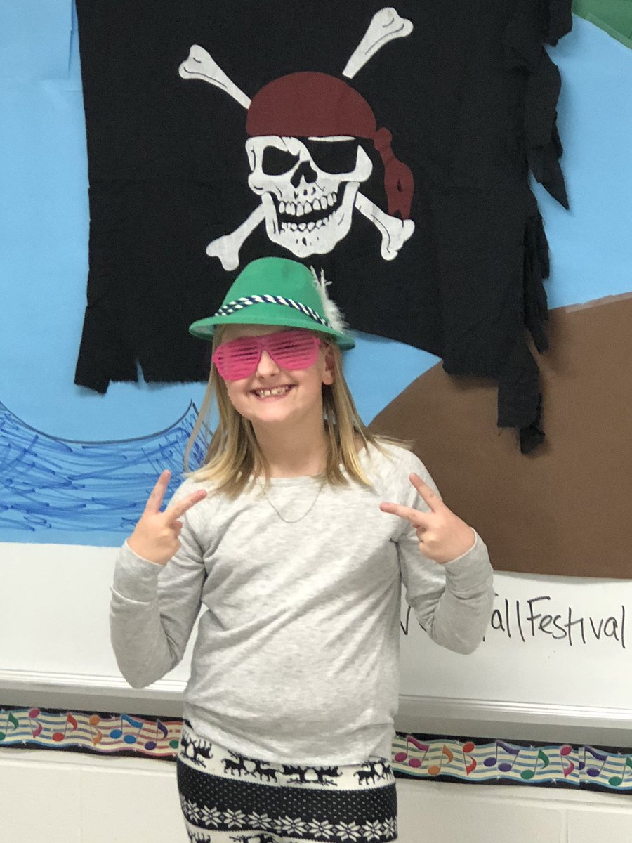 VineGroveElem's tweet photo. #vgefallfestival18 https://t.co/kosH3BrdvX
