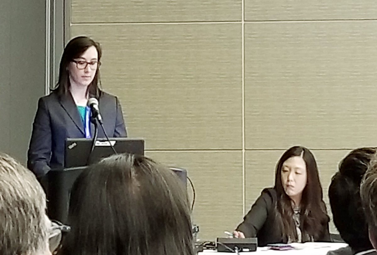 Current resident Dr Jessica Ballou presenting on elderly #Trauma patients at the #ACSCC18 Ethics session, moderated by @Jenn_Tseng, one of our amazing former graduates! @RASACS #AWSatACS #OHSUatACS