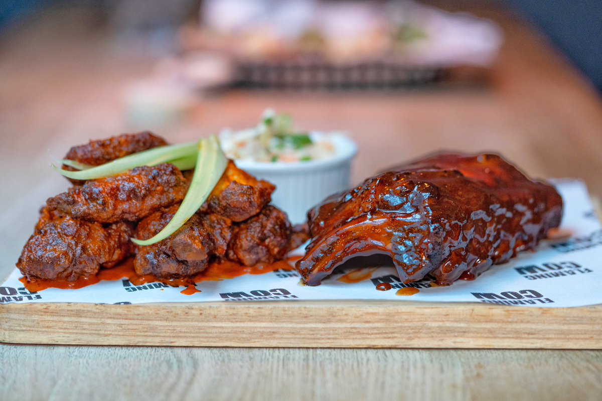 Who’s ready for Unlimited Ribs &amp; Wings tonight?
Question - What refills will you be getting more of, ribs or wings?