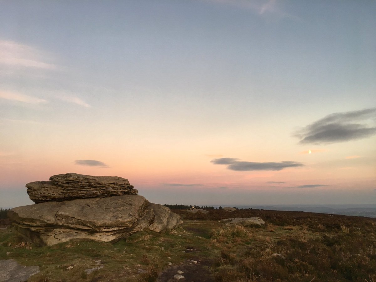 DigitalCyclist's tweet photo. Another epic weekend running and cycling, now sat in the office dreaming of being outside... #peakdistrict #theoutdoorcity #needtobeoutside https://t.co/VSV3PyvTvV